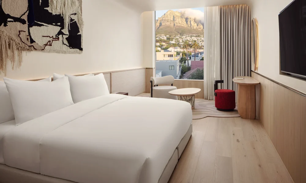AK_CPTCK_Larger_Room_Mountain_View_01