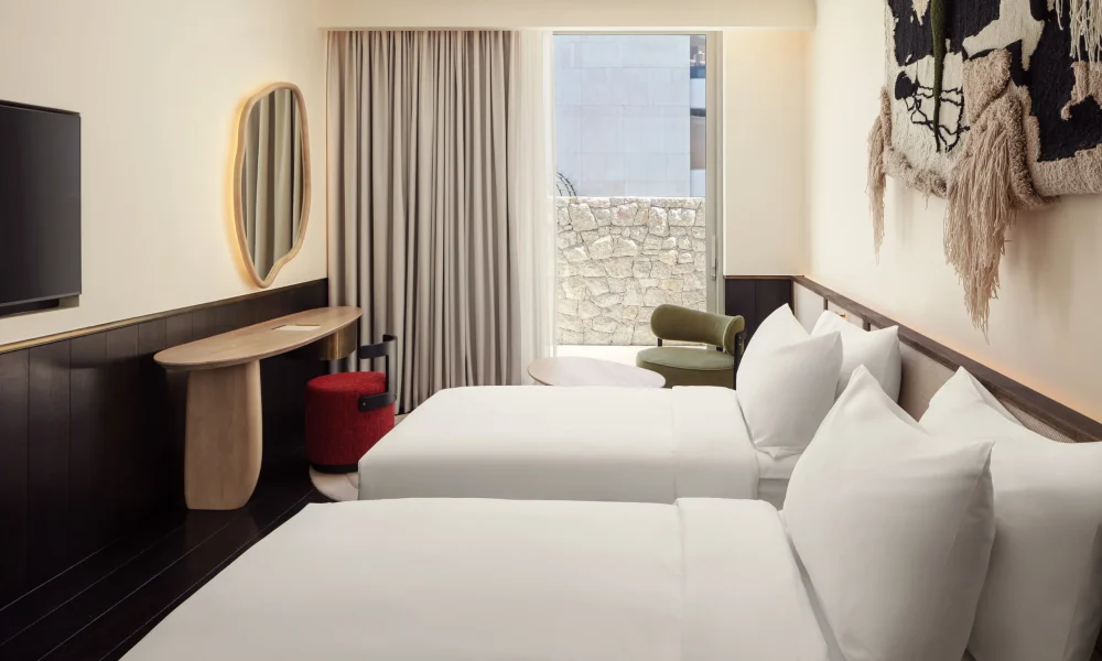 AK_CPTCK_Twin_Room_Mountain_View_Balcony