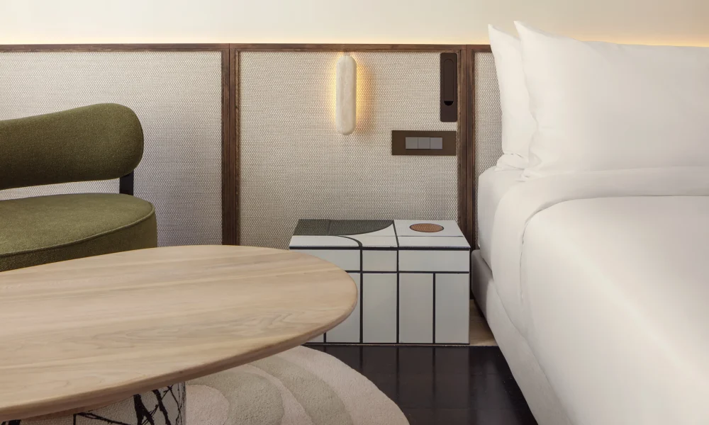 AK_CPTCK_Twin_Room_Mountain_View_Balcony_Detail